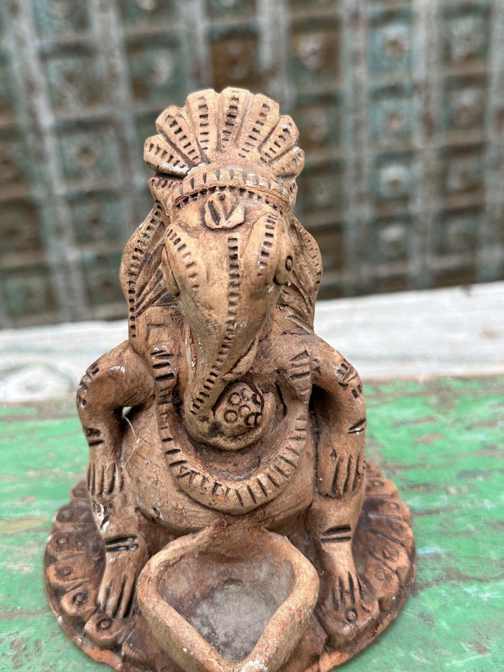 Antigua escultura de dios hindú Ganesha Ridhi hecha de arcilla finamente tallada rara Foto 3 de 4