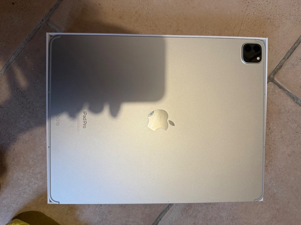 Apple iPad Pro 12.9-inch (6th generation) · 512GB · Cellular, photo 4 sur 4