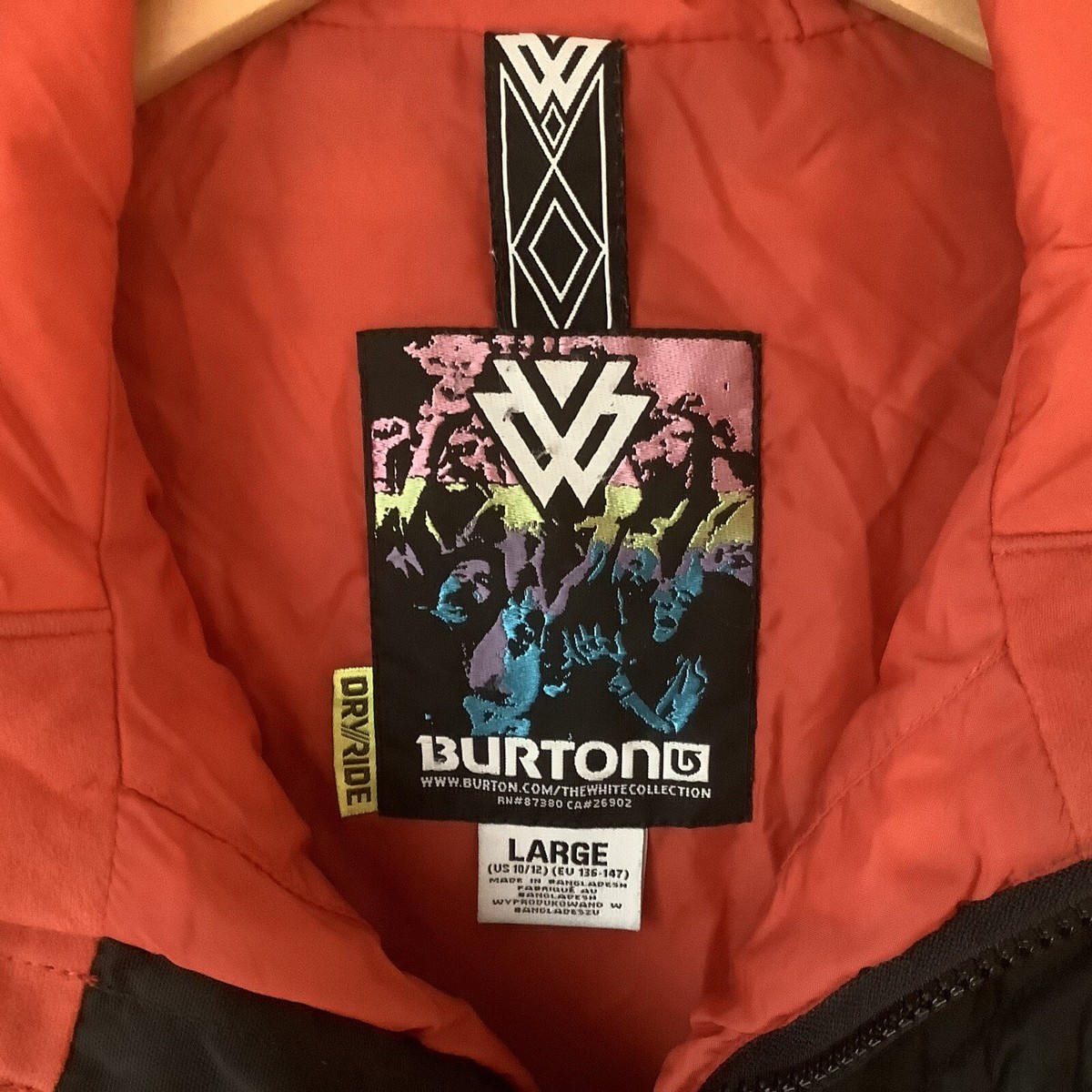 Burton DryRide White Collection Boys L Snuffaluffagus Snowboard