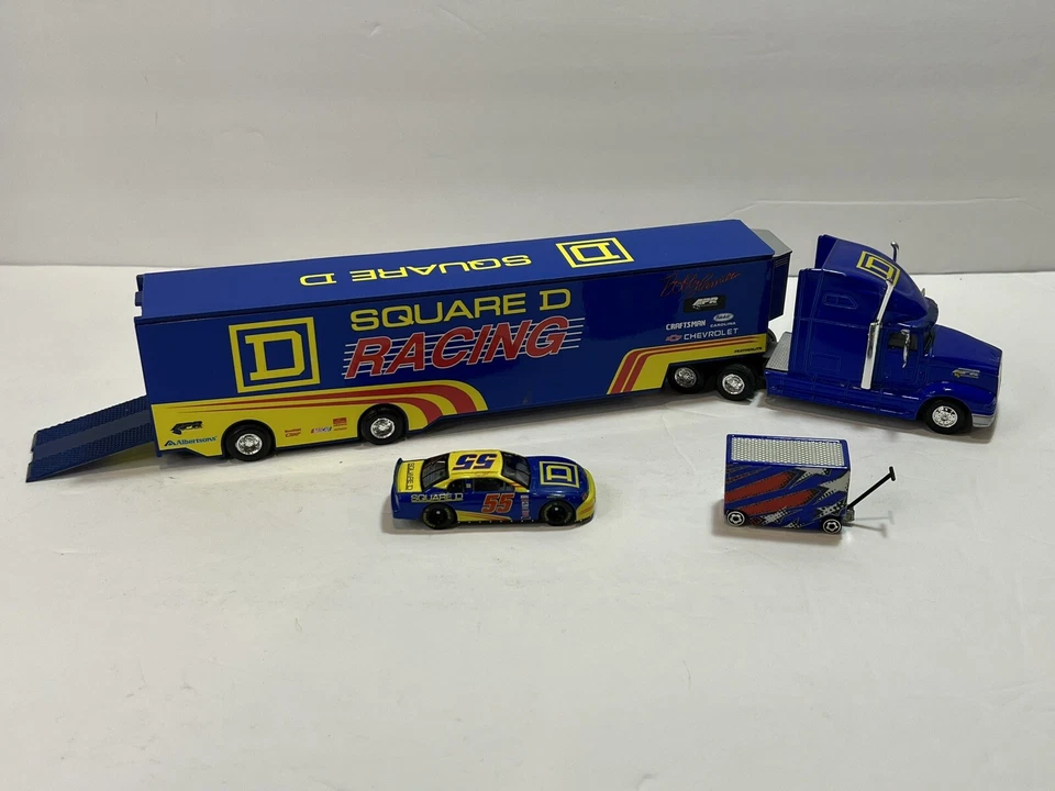 Camioneta Mattel 1998 Hot Wheel Square D NASCAR International Eagle SkyRise dormitorio Foto 2 de 4