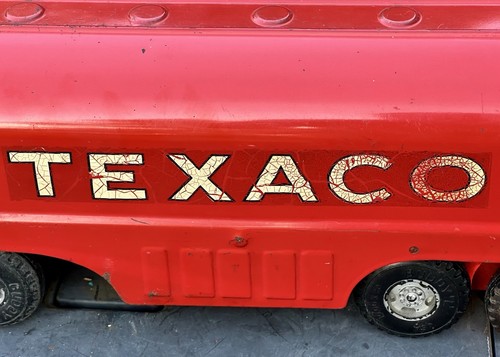 Tour de acero prensado vintage de los años 60 con petrolero de juguete rojo Texaco de Buddy L Moline - Imagen 13 de 18