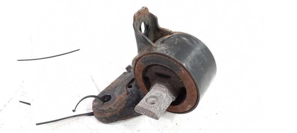 Dodge Journey Engine Motor Mount Left Driver 2014 2015 2016 2017 2018 - Image 2 of 4