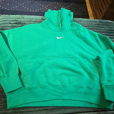 Nike green M Pullover Hoodie Solid loose fit, can probably fit up to a L woman s