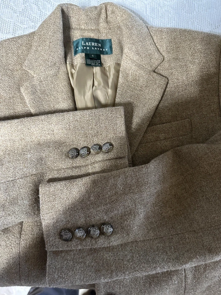 Blazer ecuestre de colección Ralph Lauren mezcla de lana talla 6. Beige Foto 4 de 4