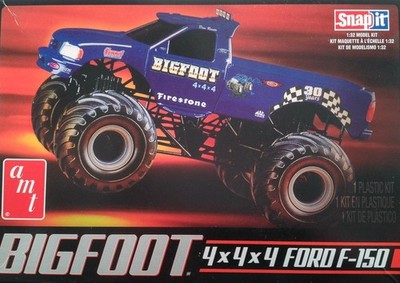 AMT, FORD F-150 4x4x4 BIGFOOT zum Zusammenbauen und Bemalen, 1/32, AMT805L/12