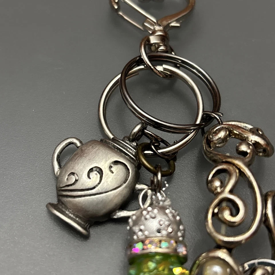 Llavero Hecho a Mano Monedero Dije Reciclado Vintage Joyería Pulseras y Pendientes Regalo Foto 2 de 4