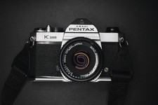 Pentax K1000 Silver 35mm SLR Film Camera  SMC Pentax-M 50mm F /2  Strap