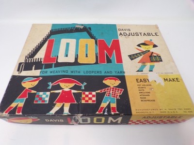 Vintage 1950's  Davis LOOM adjustable   weave and  loop yarn 752