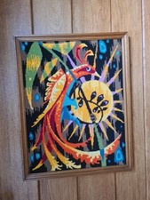 ANCIEN CANEVAS FINI ENCADRÉ OISEAU SOLEIL STYLISÉS GOÛT LURÇAT 38,5 X 49 CM