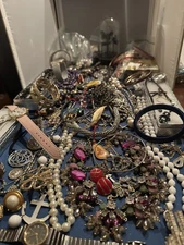 Antique Vintage Junk Drawer Jewelry Estate Sale Find Lot Q-45