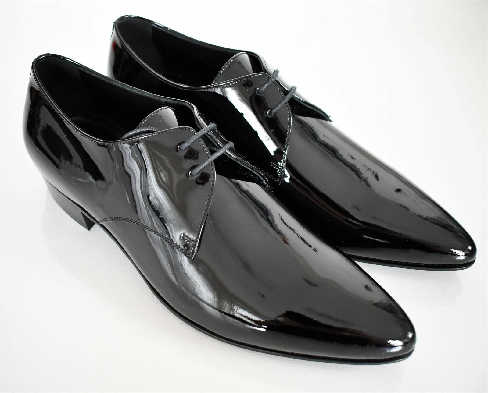 SAINT LAURENT (YSL) Scarpe formali ""tramoggia 30" SAINT LAURENT Paris nere in pelle verniciata EU 41 US 8