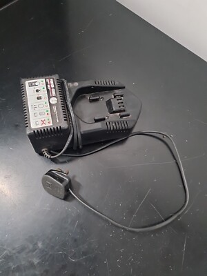 Porter Cable Modell. 23-8604-56 12 V auf 14,4 V Ladegerät 