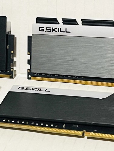 4x | 8gb Sticks | G Skill, Trident Z Ram  - Picture 3 of 4