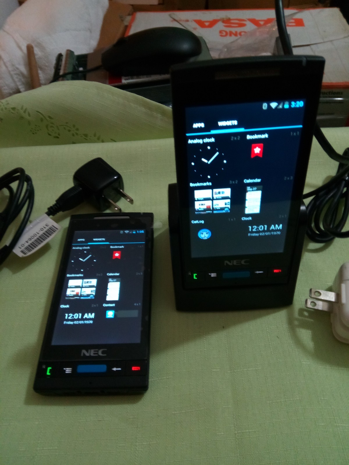 LOT OF 2 NEC G966 SMART DECT/WIFI HANDSET WITH 1 ONLY BASE