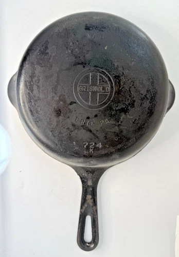 Vintage Griswold No. 6 Cast Iron Skillet 724 K Small Block Logo Erie, PA