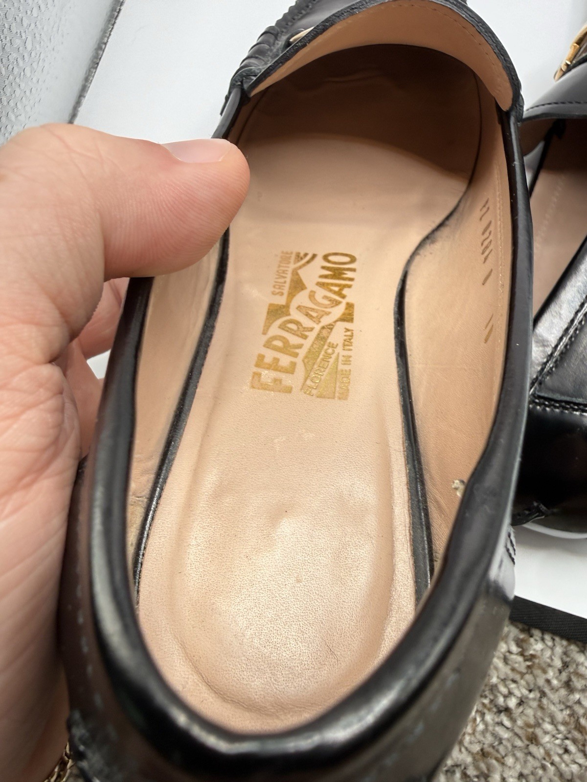 Salvatore Ferragamo Women Black & Gold Gancini Loafers Shoes Sz 8 MSRP $895