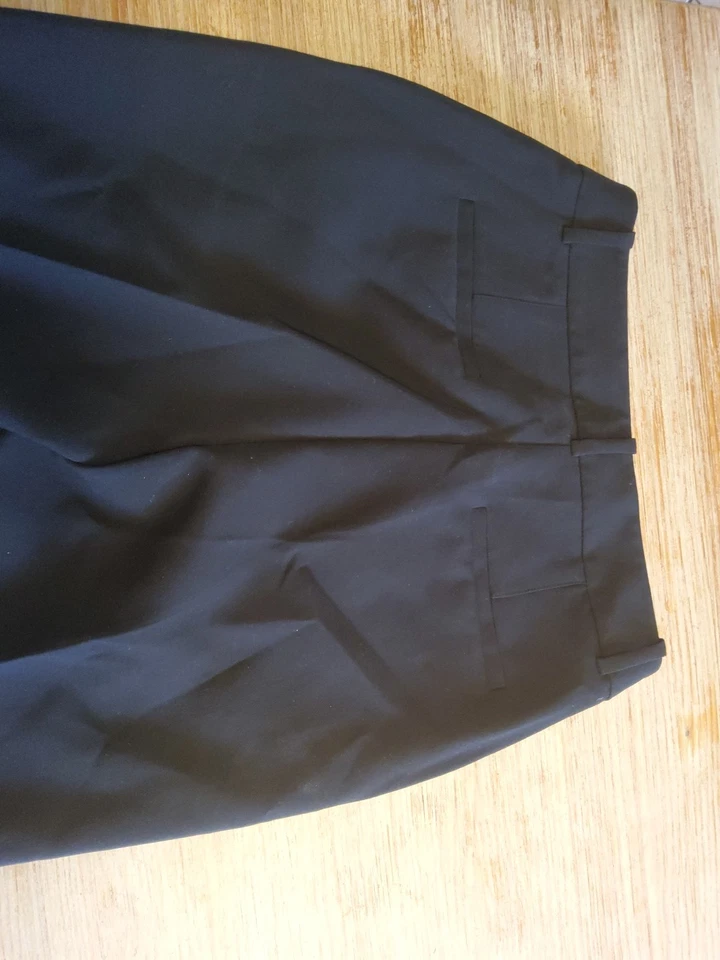 Business Hose C&A, S / 36 Schwarz, Leichter Schlag, Stretch, Bundfalte aufgenäht - Bild 3 von 4
