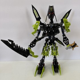 LEGO BIONICLE Skrall 8978 Tarix 8981 with booklets TUMA 8991 LOT OF 3