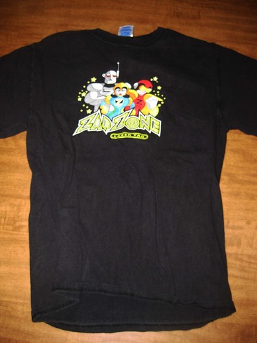 ZAP ZONE robots laser-tag small T shirt Michigan glo-golf go-karts arcade Q-Zar
