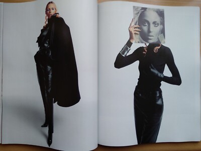 女性情報誌 Vogue Poland March 2023 Anja Rubik $_57.JPG?set_id=880000500F