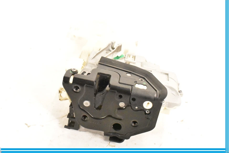 11-18 PORSCHE CAYENNE PANAMERA (958 970 G1) RIGHT REAR DOOR LOCK LATCH ACTUATOR - Image 3 of 4