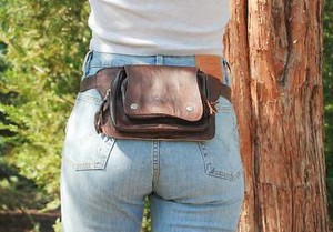 tan leather fanny pack