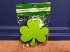 St Pattys Day Garland Leprechaun St Patricks Day Shamrock Garland 6 Feet NWT