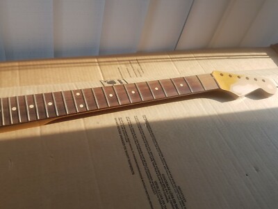 90's FENDER STRATOCASTER ROSEWOOD NECK - NICE C SHAPE !
