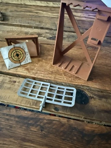 1973 GI JOE Adventure Team Training Center Rifle Rack w/ Hasbro Radar Misc
