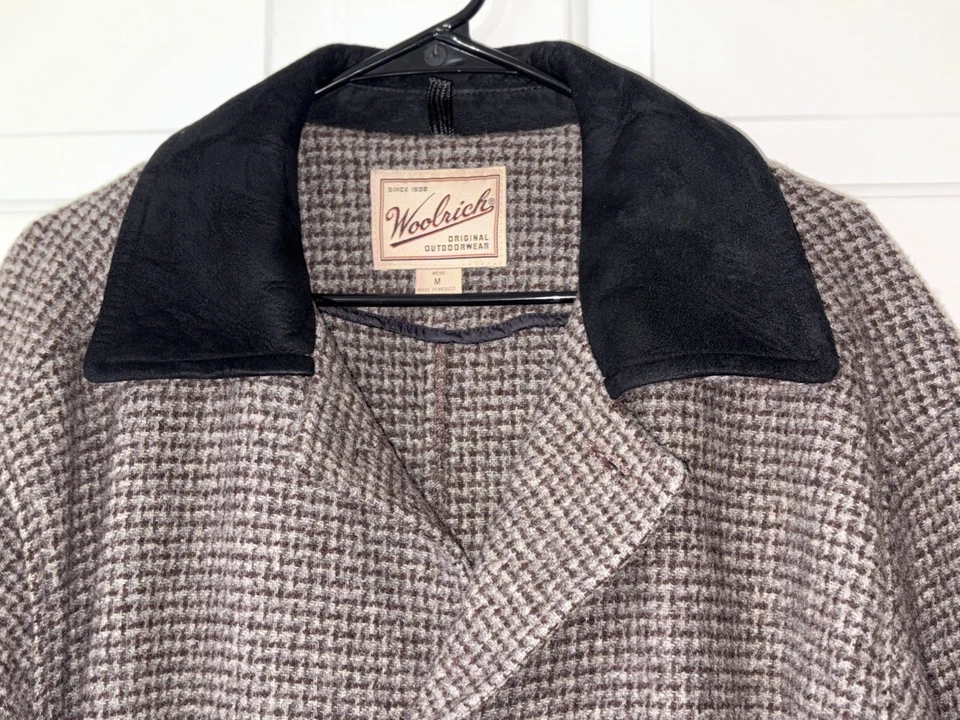 Woolrich Trench Coat 100% Wool Plaid Men’s Medium Gray & Black Lambsuede Collar - Image 4 of 4