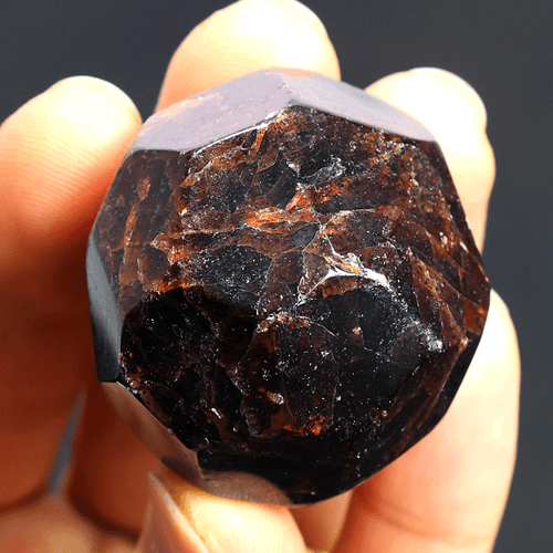 Corazón Guerrero ~ 95g Granate Almandina Natural Facetado Cristal Esfera Bola Espécimen - Imagen 1 de 12