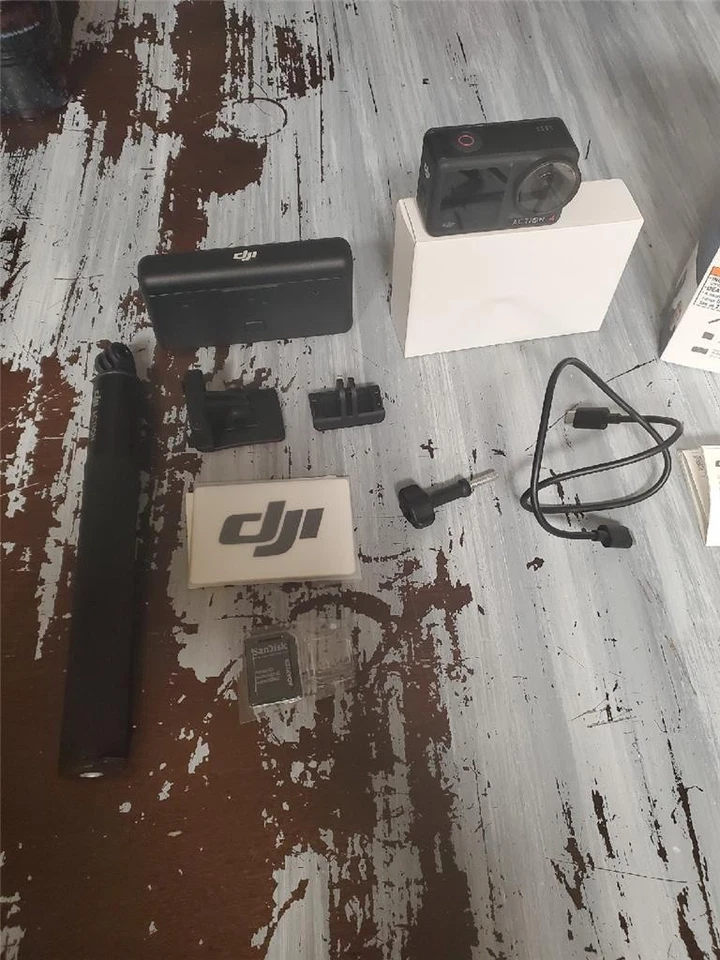 DJI Osmo Action 4 UHD Standard Action Camera Adventure Combo - Image 3 of 3