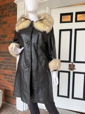 SIZE EXTRA LARGE Black Soft Leather Faux Fur Collar Cuff Covered Button