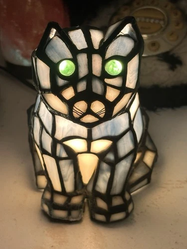 Vintage Tiffany-Style Stained Glass Cat Lamp – Green Eyes – Working 6.5” Tall