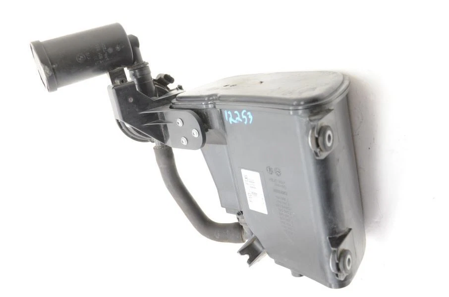 2012-2019 BMW 640I Gran Coupe Fuel Vapor Evaporation Canister 16137333301 - Image 3 of 4