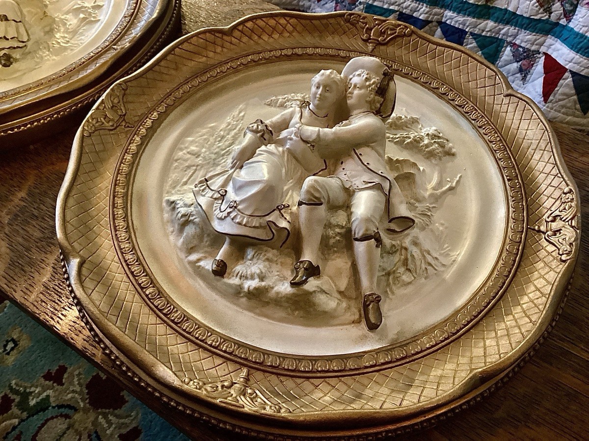 Vintage Alexander Backer Chalkware Wall Hanging Plaque Victorian