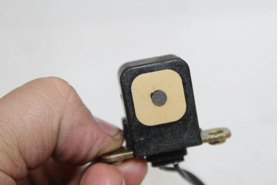 KAWASAKI NINJA ZX6 ZX-6 1998-1999 SENSOR DE RECOGIDA DE POSICIÓN DEL CIGÜEÑAL Foto 3 de 4