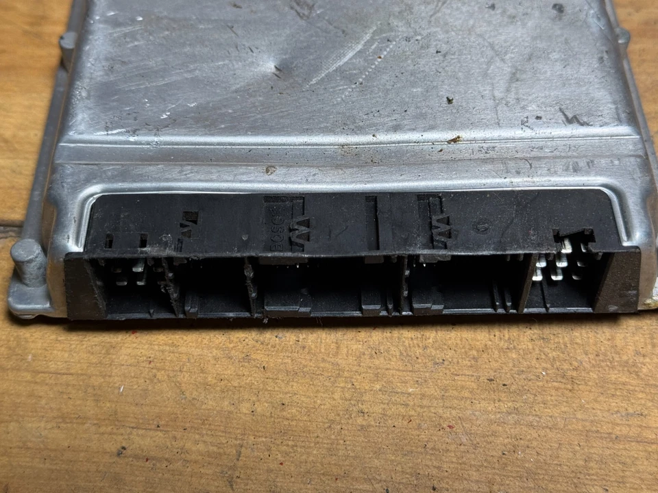 01 02 03 04 2005 Mercedes Benz E320 ECU ECM A1121530879 C320 Motor Computadora ECM Foto 4 de 4