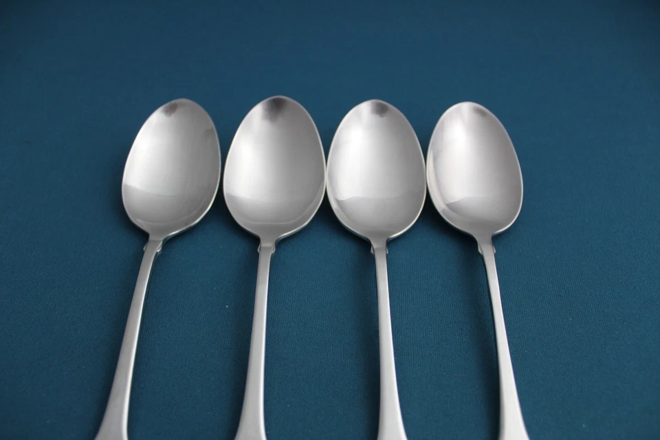 Cucharas de sopa ovaladas de 4 lugares Oneida CUBO COLONIAL AMERICANO satinado inoxidable 6 5/8" Foto 3 de 4