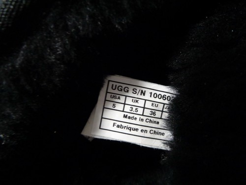 Botas de invierno UGG Australia PIERCE 1006031 EE. UU. 5M EUR 36 negras gamuza y piel de oveja - Imagen 8 de 9