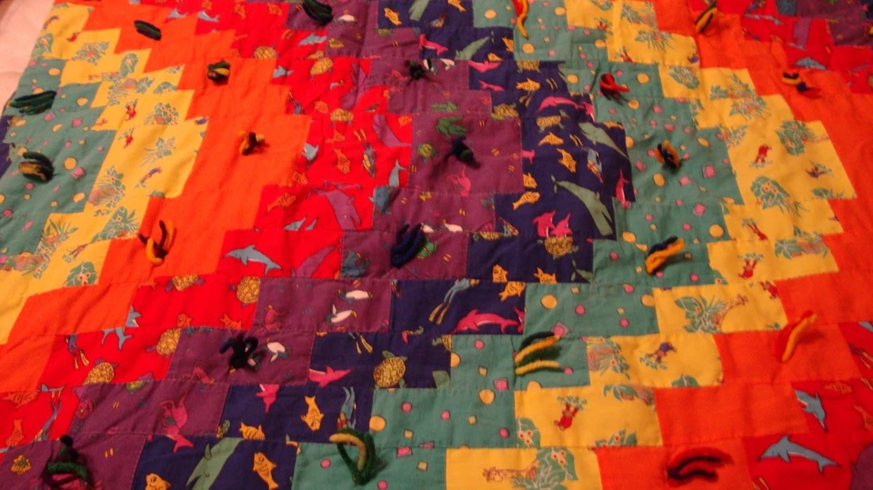 Edredón de bebé hecho a mano para guardería niño pequeño cálida suave manta de bebé 42" x 44" 170 Foto 2 de 4