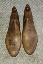 Vintage Pair of Wood Shoe Streatchers Set 8D Antique Classic Accessorie
