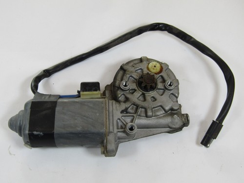 1994-1995 Land Rover Discovery Right Side Front (LHD) Power Window Motor - Picture 4 of 6