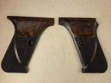 HK P7 PSP Walnut Chkrd/Txtd PistolGrips W/O LOGO FOR PROTRUDING MAG RELEASE U1