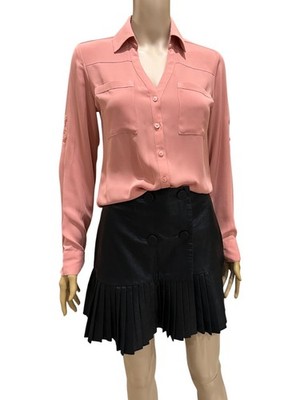 NWOT   Express Portfolio Womens Button Down Long Sleeve Collar Pockets Shirt XS