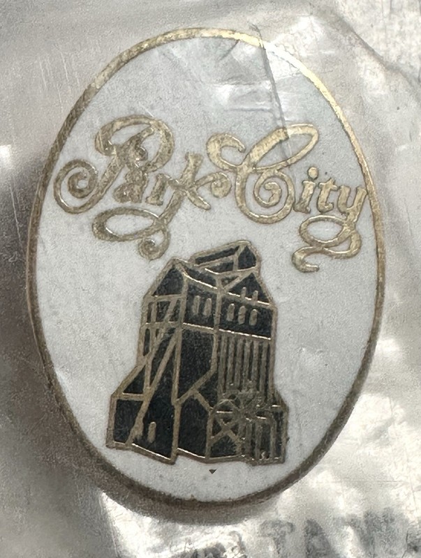 Vintage Park City Utah Souvenir Lapel Pin Mining Town Ski Resort Enamel NOS
