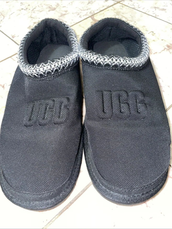 Chinelos masculinos UGG TASMAN UGG LOGOTIPO MOLDADO PRETO EUA 10/Reino Unido 9/UE 43 - Imagem 2 de 4
