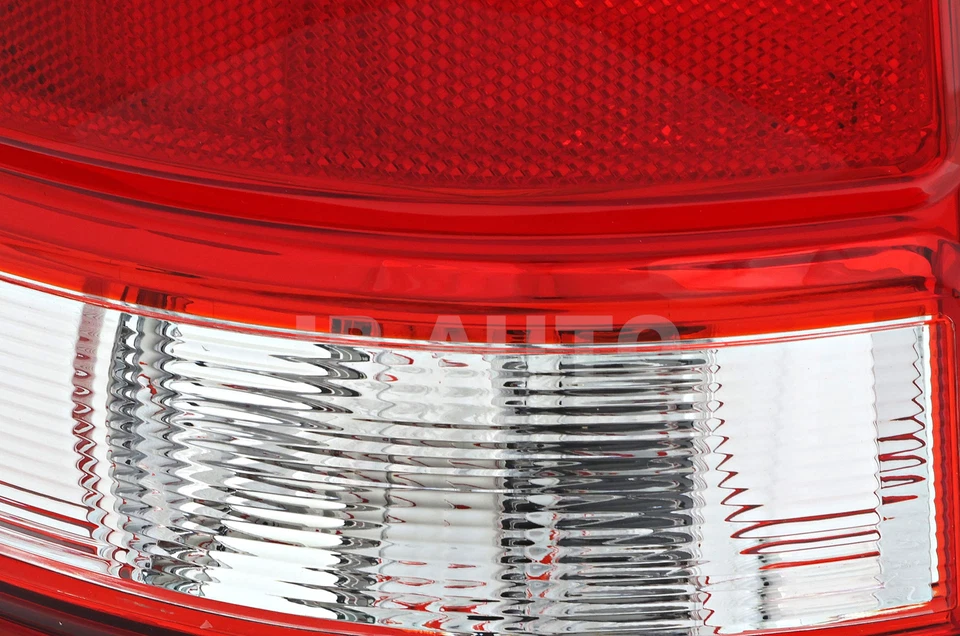 Juego de luces traseras para Ford Freestar 2004-2007 lado conductor y pasajero Foto 3 de 4