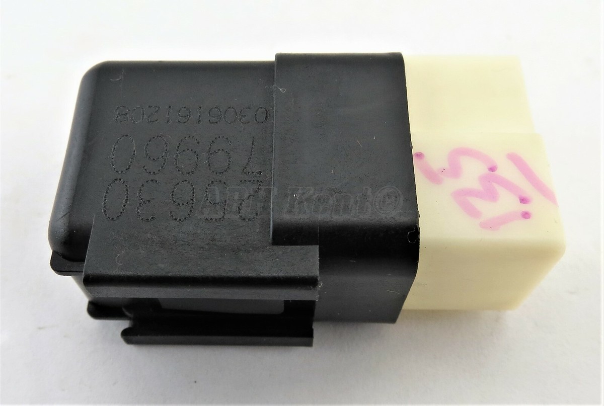 135 - Nissan (1995-2015) 25630-79960 3-Pin Black Horn Relay