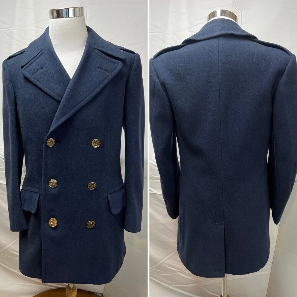 USAF Vintage Pembroke Men's 35L Navy Double Breasted Gold Button Pea Over Coat - Image 4 of 4